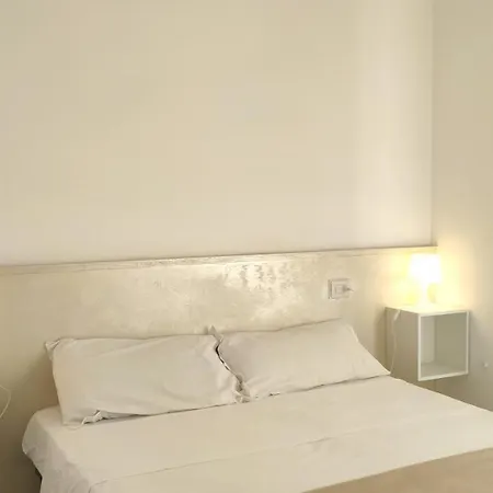 Hotel Paris 2*